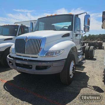 Main image International 4300